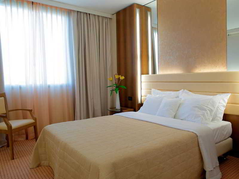 Four Points By Sheraton Padova Szoba fotó